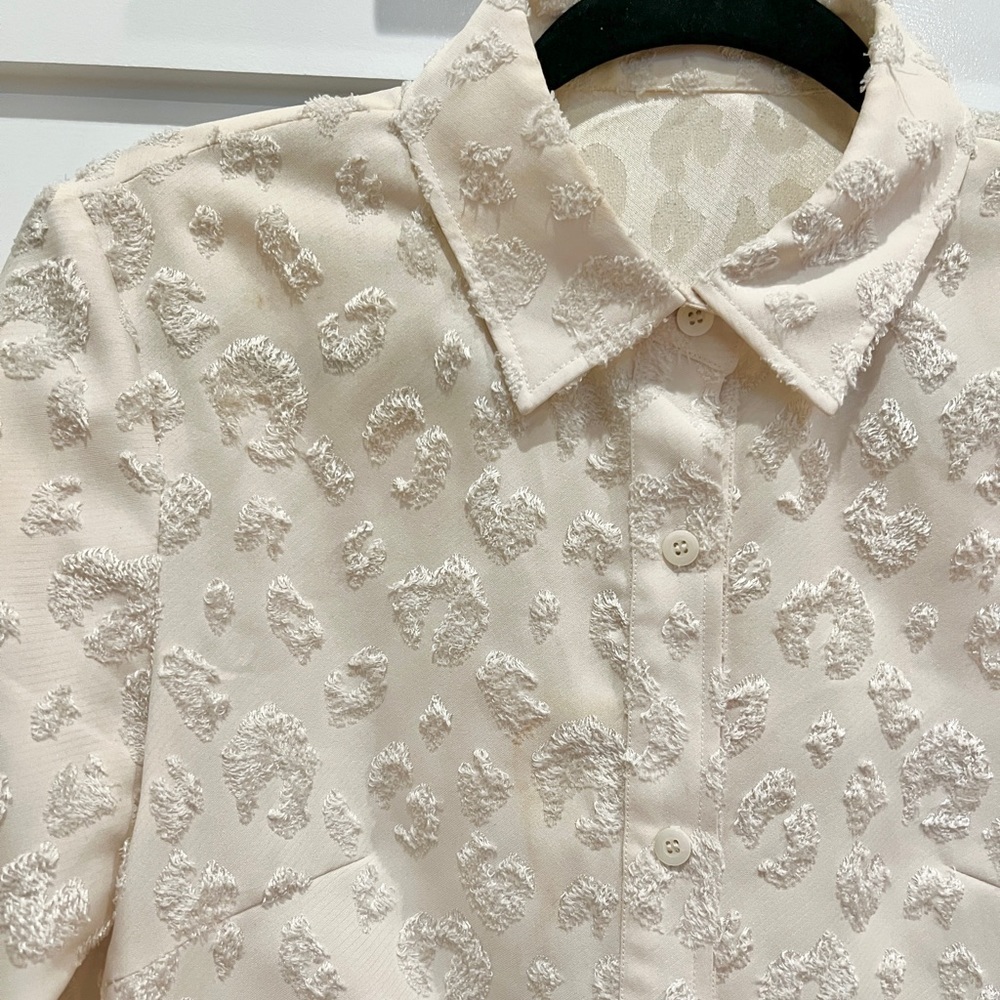 Textured Cheetah Print Button Down - Picture 2 of 4